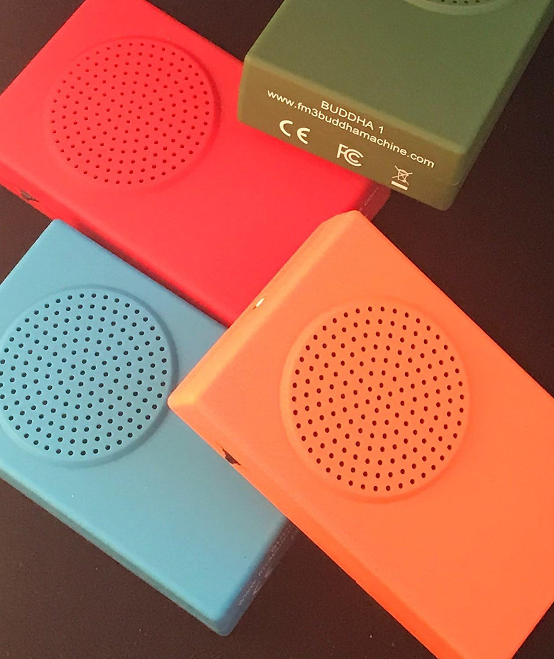 Buddha Machine 1 (Red) 2023 Edition - Portable Lo-Fi Ambient Soundbox for Relaxation and Meditation