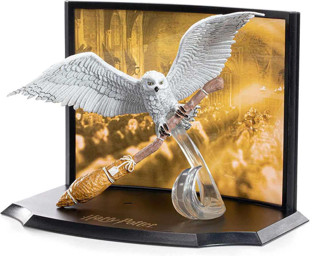 The Noble Collection Toyllectible Treasures Harry Potter - Hedwig Special Delivery Diorama (NN9732)