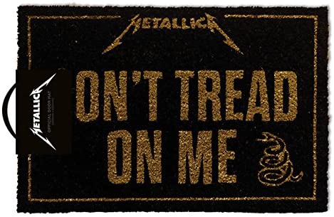 Offiziell lizenzierte Metallica-Fußmatte „Don't Tread On Me“ von Pyramid International