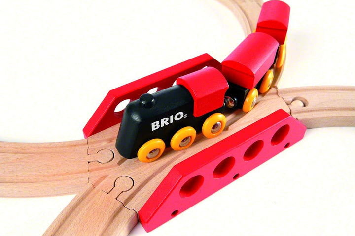 BRIO Classic Figure of 8 Set Train Set Kleinkindspielzeug für Kinder ab 2 Jahren – kompatibel mit allen BRIO Railway Sets und Zubehör