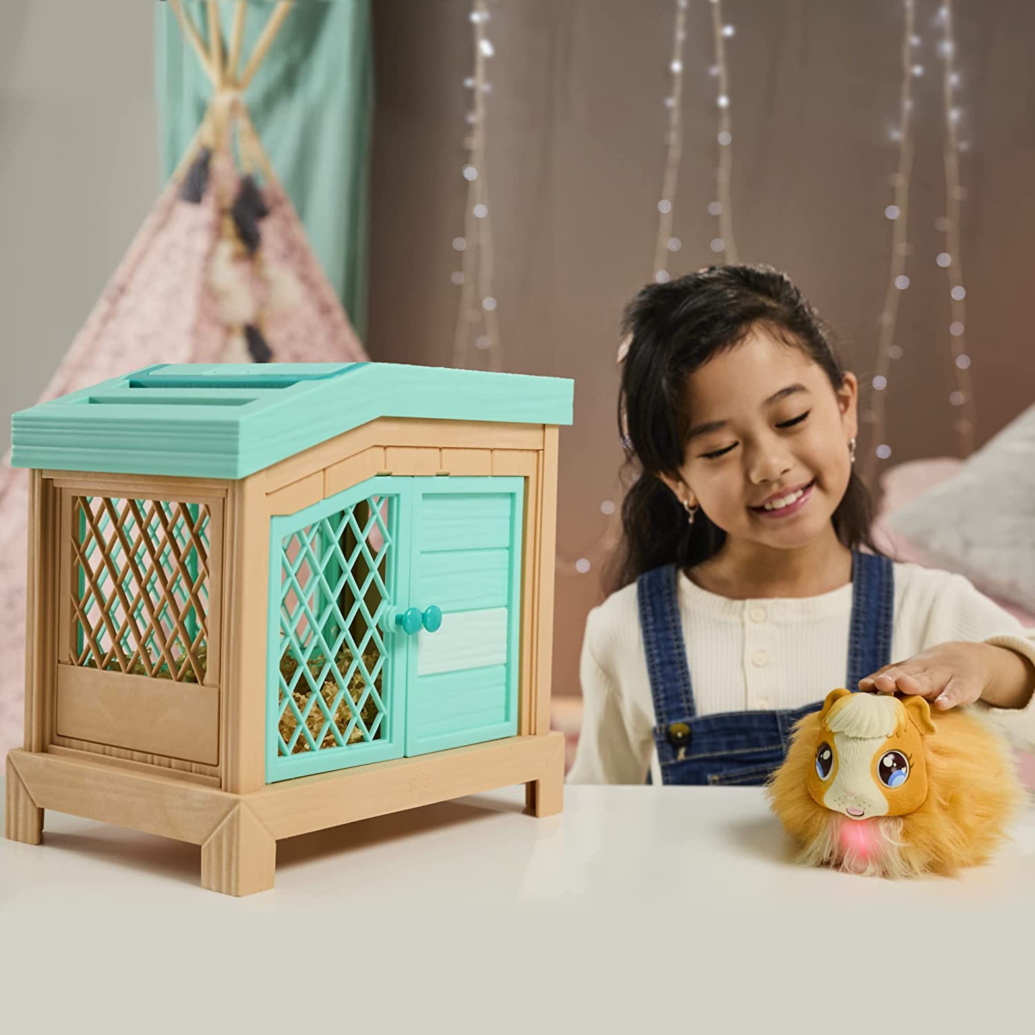 Little Live Pets, Mama Surprise, Soft, 2024 Interactive Mama Guinea Pig and her Hutch