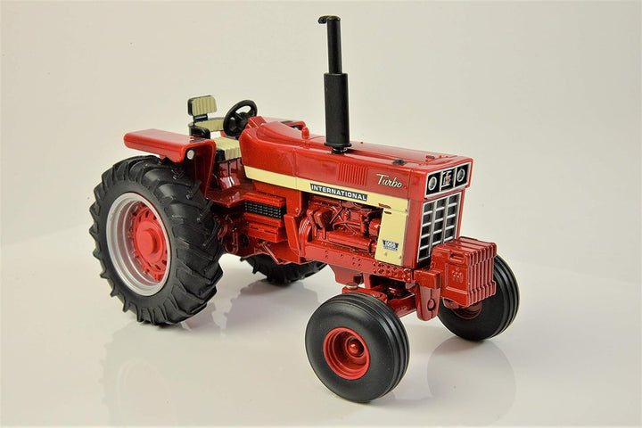 Britains 736 43294 EA CASE International Harvester Farmall 1066, rot