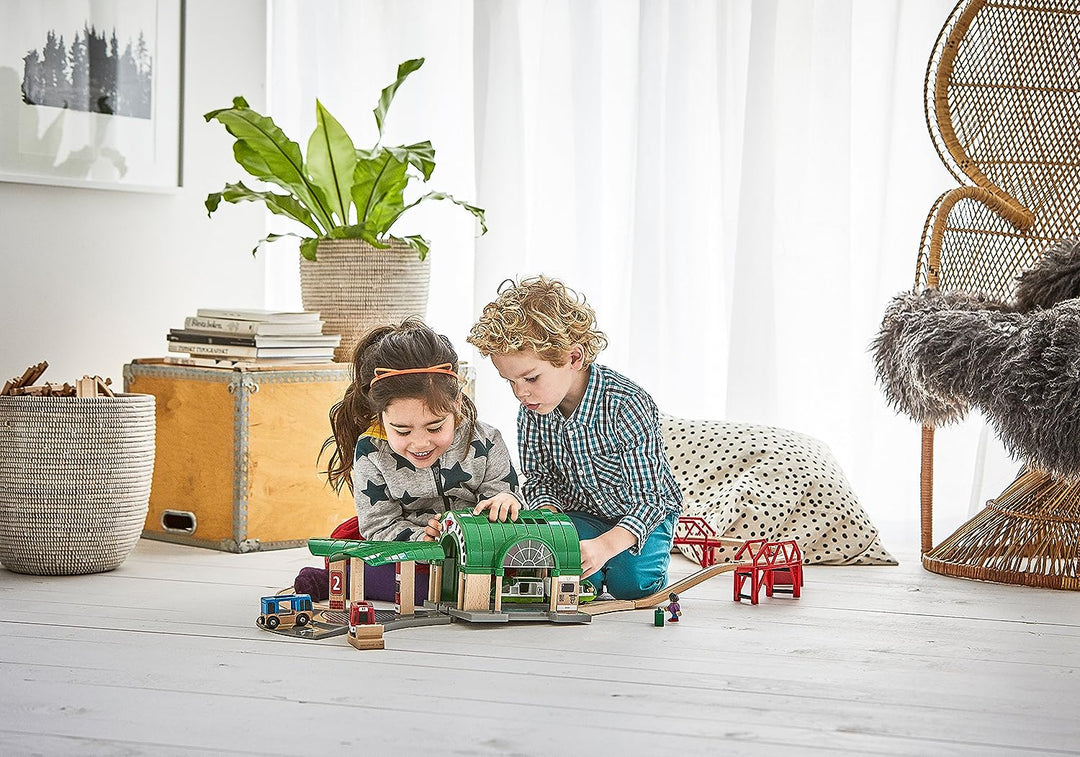 BRIO World Hauptbahnhof für Kinder ab 3 Jahren – kompatibel mit allen BRIO Eisenbahnsets und Zubehör